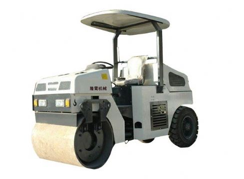 點擊查看詳細信息<br>標題：3T(噸)單輪座駕式壓路機 閱讀次數：3958